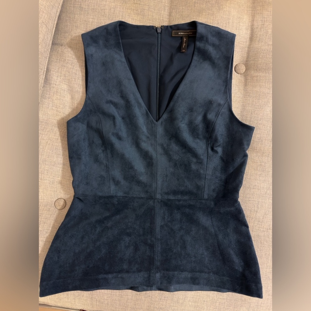 BCBGMaxAzria Navy Sleeveless Top